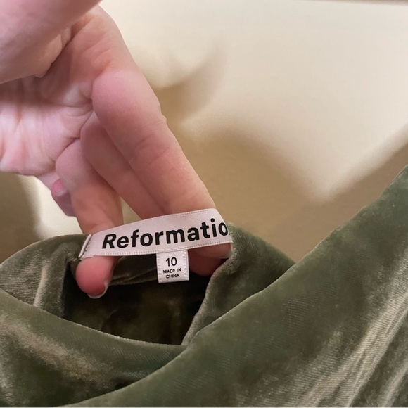 Reformation Salamanca Velvet Midi Dress in Artichoke worn once - Picture 7 of 14